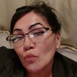 Meet your Posher, Candace